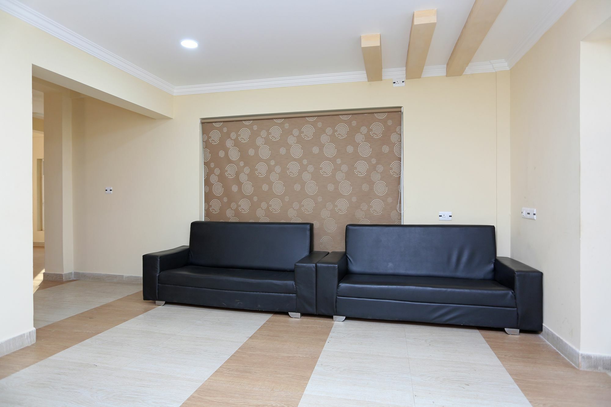 Oyo 11343 Hotel Sai International 부바네스 외부 사진