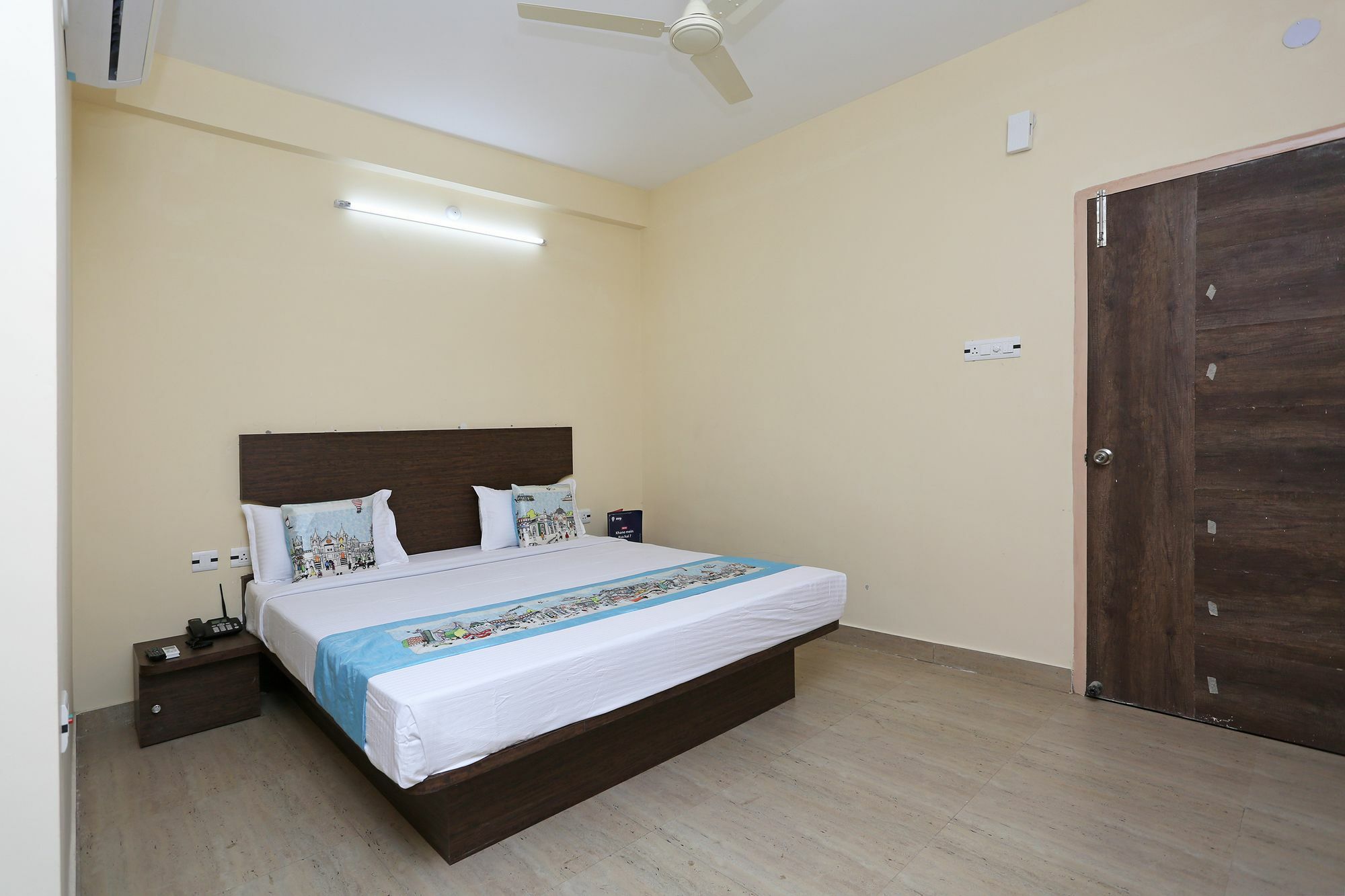 Oyo 11343 Hotel Sai International 부바네스 외부 사진