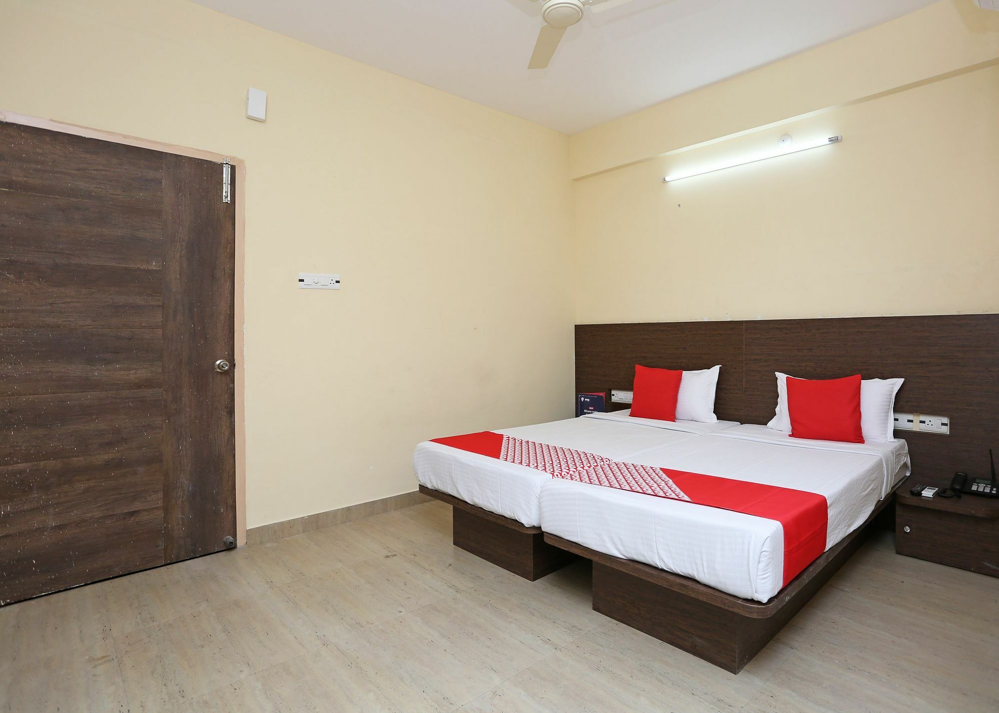 Oyo 11343 Hotel Sai International 부바네스 외부 사진